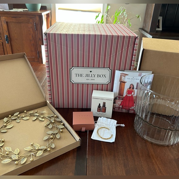 Other - Lot of 4 items from The Winter 2025 Jilly Box